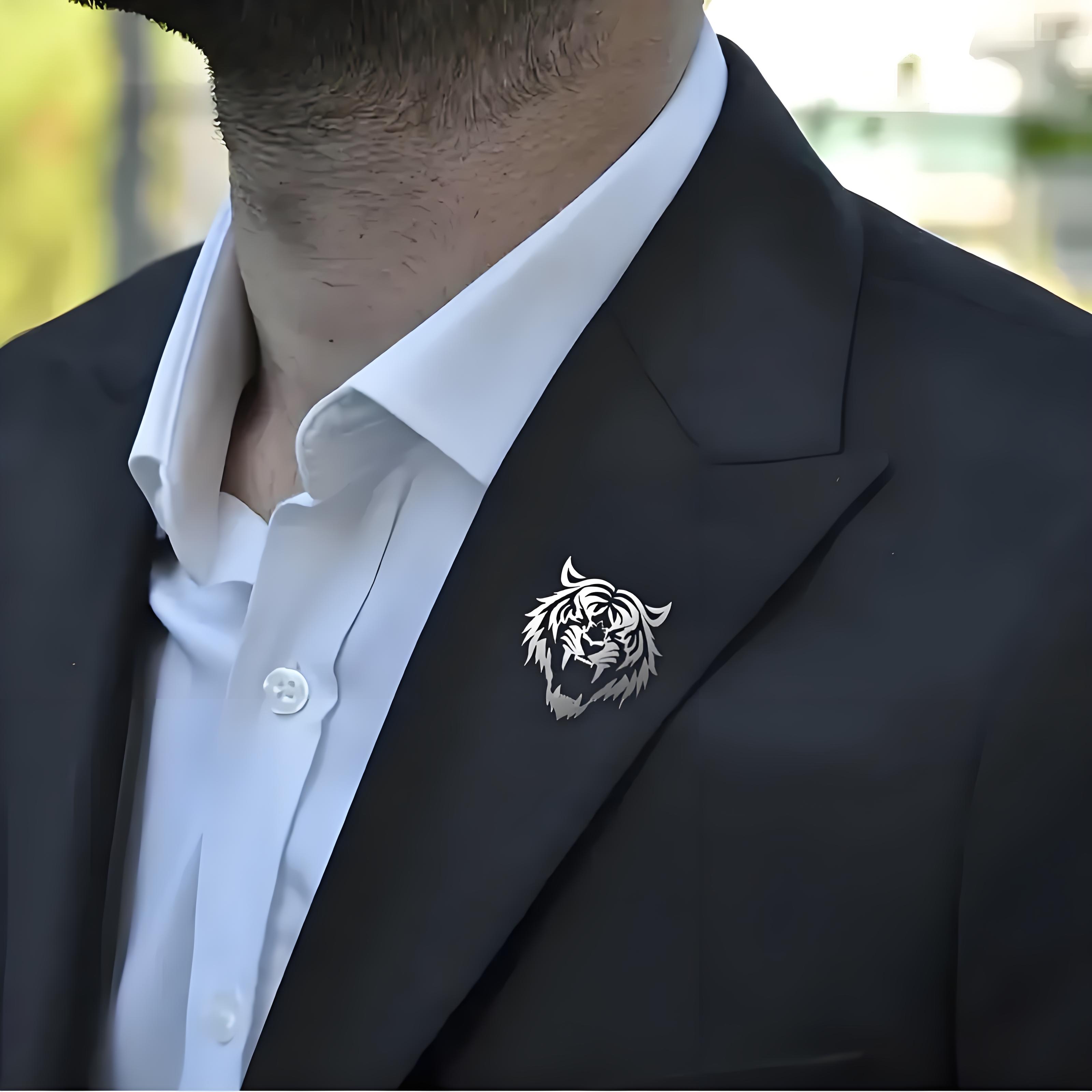 Tuxedo Lapel Pin - Pin Kerah Kepala Harimau Baja Tahan